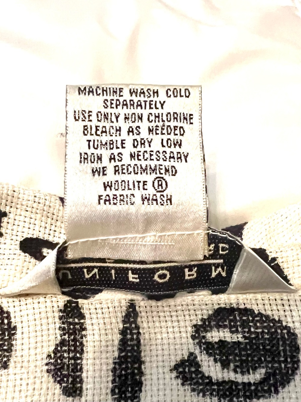 JohnPaulRichard White 100% Linen Contemporary Shirt w/Black Script Print-Small - Picture 5 of 5